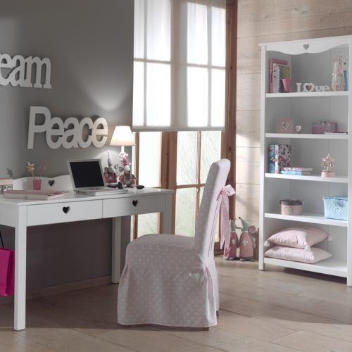 bureau romantique avec coeur pour chambre de fille