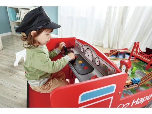 Table train locomotive en bois circuit de train marque HAPE magasin de jouets en bois à st pierre 97410 livraison la réunion 974