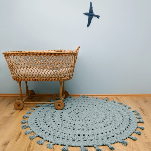 Tapis en crochet et pompons tissé main VERT D'EAU décoration pour enfant reunion