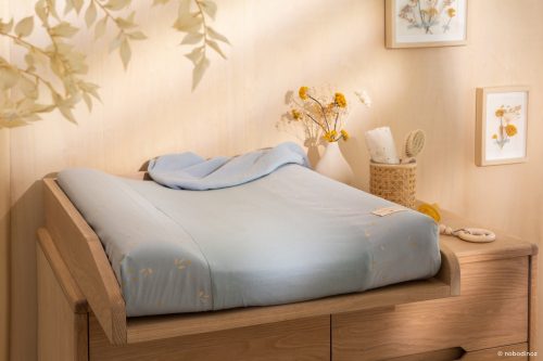 Matelas à langer en coton bio WILLOW SOFT BLUE nobodinoz reunion saint pierre livraison sur toute l'ile 974