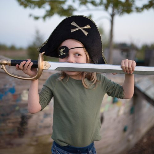 Chapeau de pirate Capitaine Crochet déguisement pour enfant boutique de jouets saint pierre livraison sur toute la reunion 974