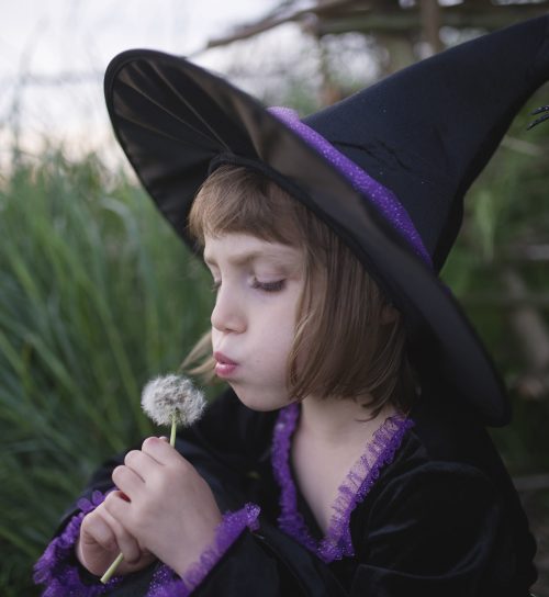 Robe et chapeau VERA la petite sorcière déguisement enfant magasin de jouet enfant déguisement enfant saint pierre ile de le Reunion 974 97410