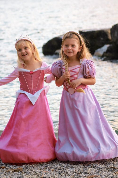 Robe Princesse deluxe RAIPONCE déguisement pour enfant boutique de jouets saint pierre livraison sur toute la reunion 974