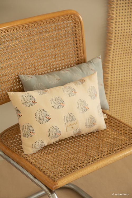 Coussin coton Bio LAUREL BLUE GATSBY CREAM magasin décoration enfant et bébé ile de la reunion