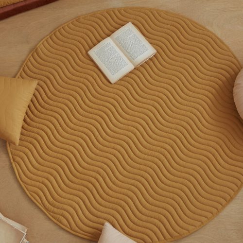 Tapis kiowa en Coton bio pour chambre bébé magasin saint pierre reunion revendeur nobodinoz ochre yellow