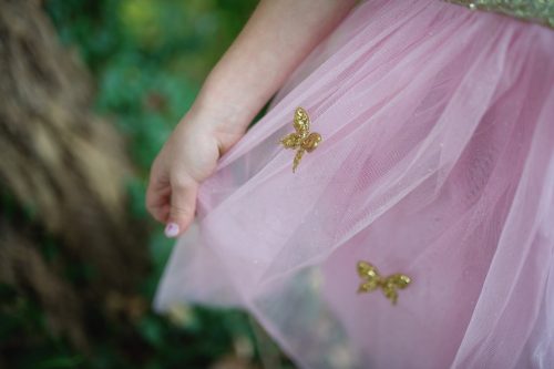 Robe PAPILLON SEQUINS ROSE avec ailes Déguisement enfant lavable en machine boutique pour enfant saint pierre ILE DE LA REUNION livraison sur tout l'ile 974 fée fille