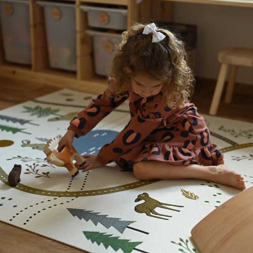 Tapis indoor outdoor LITTLE FOREST intérieur extérieur déco forêt animaux espace de jeu enfant tapis enfant magasin de déco 974 ile de la réunion livraison sur toute l'ile