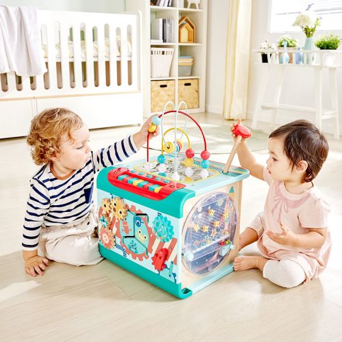 Cube d'activité magique géant marque HAPE jeu éveil bébé boutique de jouets pour enfants saint pierre 97410 reunion livraison 974