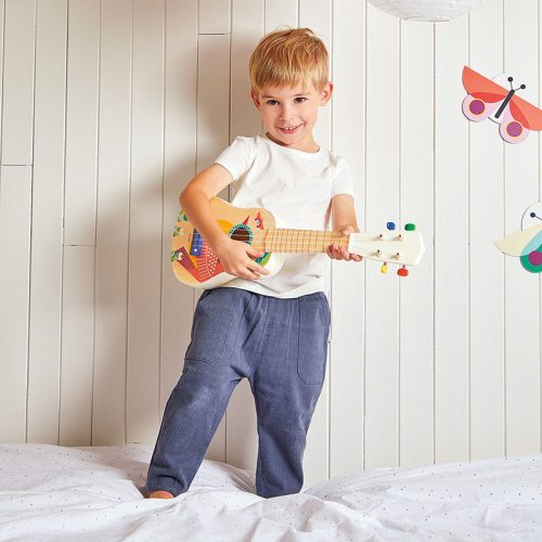 Youkoulélé en bois GIOIA instrument de musique en bois bébé marque JANOD magasin de jouets en bois à St pierre 97410 livraison LA REUNION 974