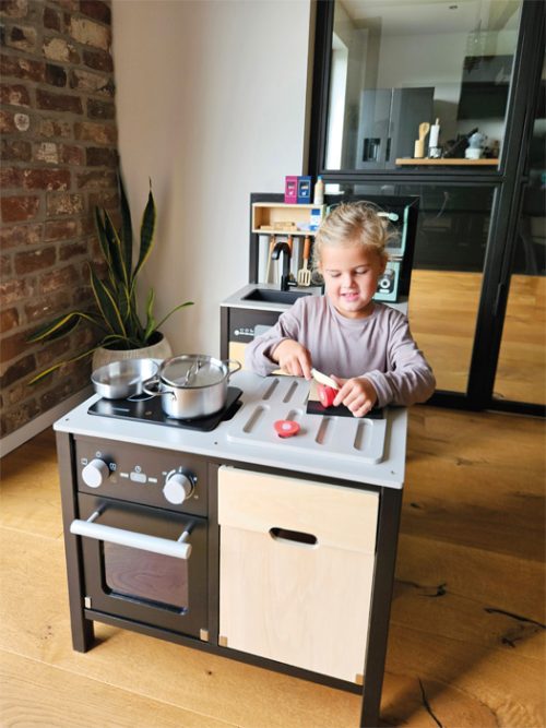 Grande cuisine moderne avec ilot central style industriel cuisine enfant complète magasin de jouets en bois à Saint-Pierre 97410 livraison LA REUNION 974