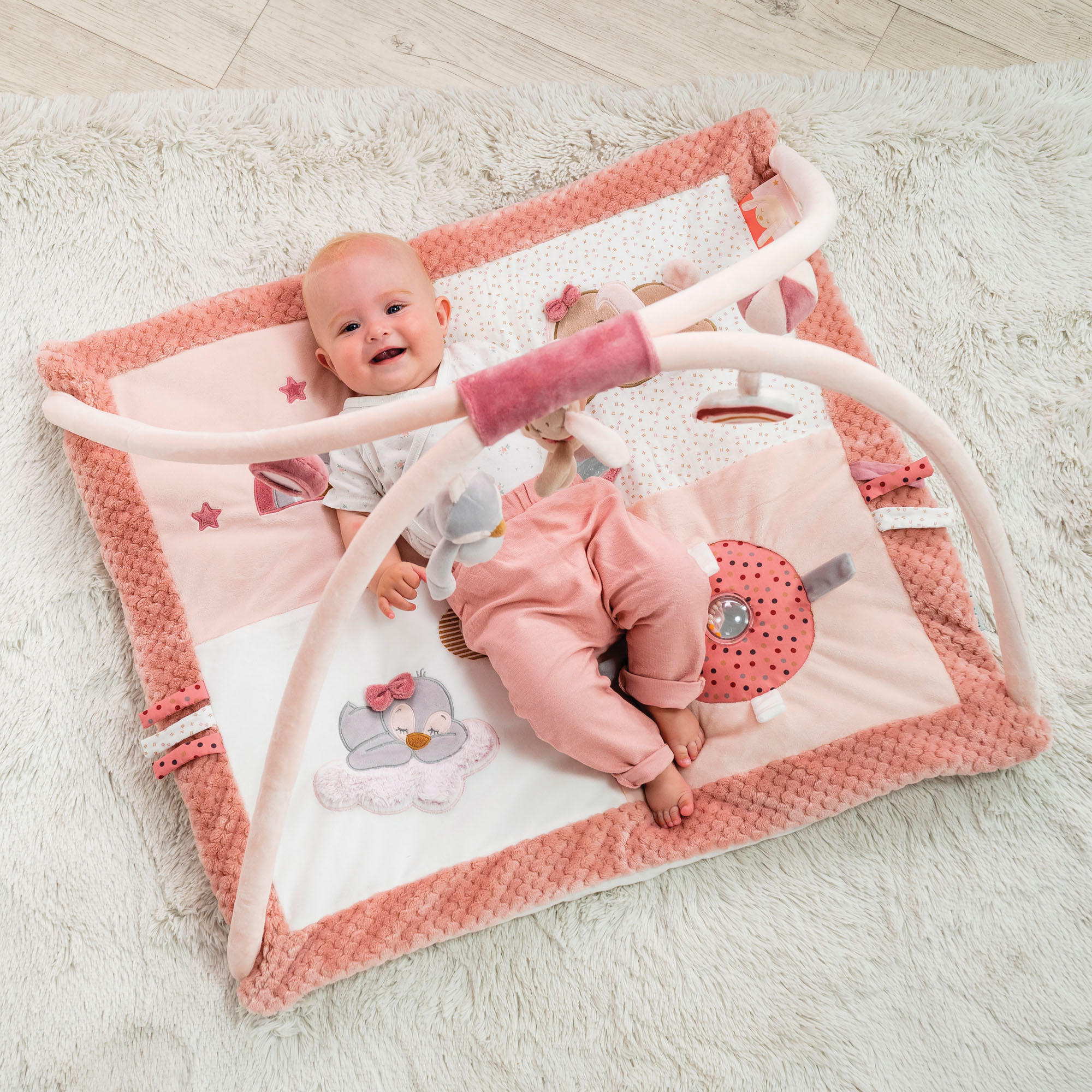 Concept - Tapis d'éveil pour bébé créé par une maman